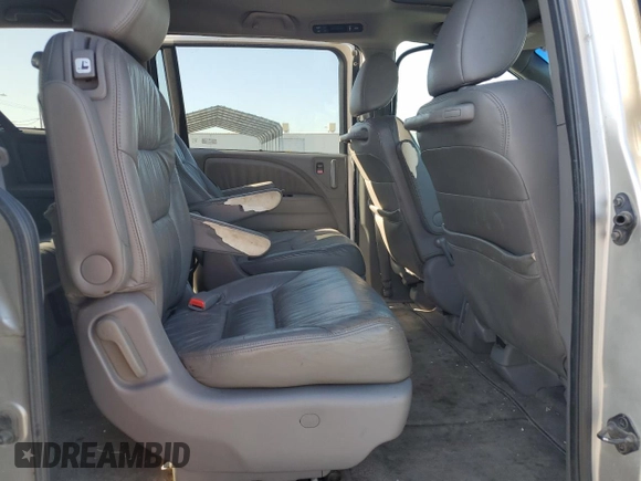2008 Honda Odyssey EX-L z VIN 5FNRL38748B032786, wystawiony jako Copart lot #57502945 z przebiegiem 184 324 mil mil oraz Szkoda całkowita • Salvage title. Historia ofert i sprzedaży dostępna na DreamBid. Obrazek 11.
