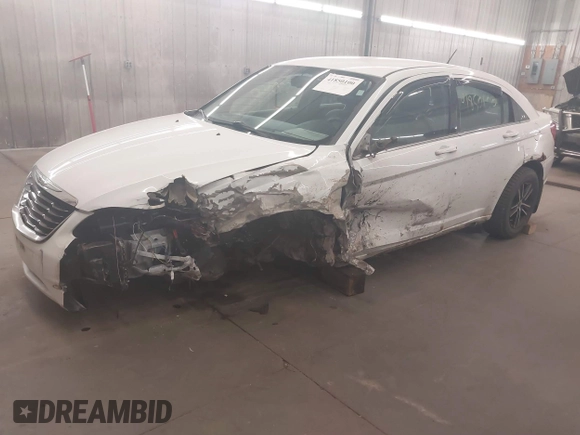 2013 Chrysler 200 Limited with VIN 1C3CCBCG5DN745686, listed as a IAAI auction lot 41850100 with 162,298 mi miles. Bid and sale history available at carsss.com. Image 17.