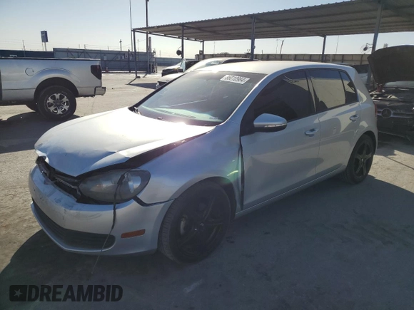 2013 Volkswagen Golf с VIN WVWDB7AJ5DW121847, выставлен на аукционе Copart как лот 86010984 с пробегом 119 864 миль миль и Списание • Salvage title. История ставок и продаж доступна на DreamBid. Изображение 1.