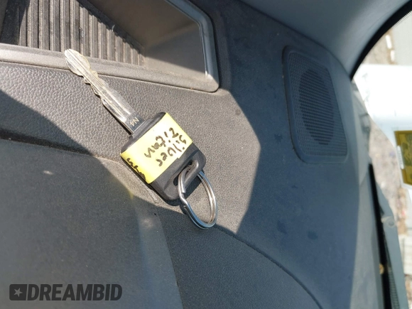 2004 Nissan Titan LE z VIN 1N6AA07B44N573319, wystawiony jako IAAI lot #42004100 z przebiegiem 196 357 mil mil oraz . Historia ofert i sprzedaży dostępna na DreamBid. Obrazek 11.