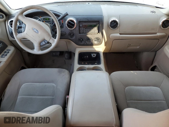 2005 Ford Expedition Special Service with VIN 1FMPU16555LA44783, listed as a Copart auction lot 87174384 with 277,798 mi miles and Salvage Title. Bid and sale history available at carsss.com. Image 8.