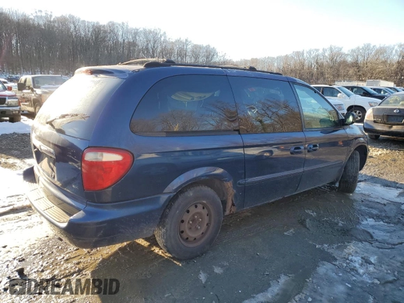 2002 Chrysler Town & Country EX with VIN 2C8GP74L22R503107, listed as a Copart auction lot 88330165 with 285,216 mi miles and Salvage Title. Bid and sale history available at carsss.com. Image 3.