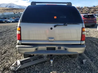 2003 Chevrolet Tahoe Z71 with VIN 1GNEK13T03R137393, listed as a Copart auction lot 86748334 with 0 mi miles and Salvage Title. Bid and sale history available at carsss.com. Image 6.