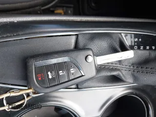 2020 Toyota Camry SE with VIN 4T1G11AKXLU941014, listed as a IAAI auction lot 41623517 with 109,172 mi miles. Bid and sale history available at carsss.com. Image 11.