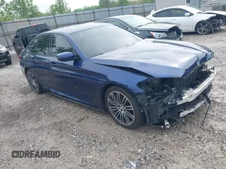 2019 BMW 5 Series 540i xDrive z VIN WBAJE7C58KWW16483, wystawiony jako IAAI lot #42202466 z przebiegiem 91 200 mil mil oraz . Historia ofert i sprzedaży dostępna na DreamBid. Obrazek 1.