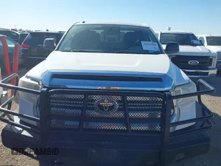 2016 Toyota Tundra 4WD Truck SR with VIN 5TFUW5F1XGX539529, listed as a IAAI auction lot 42044488 with 271,734 mi miles. Bid and sale history available at carsss.com. Image 11.