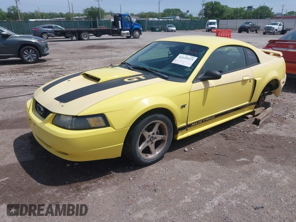2003 Ford Mustang GT Deluxe z VIN 1FAFP42X43F394679, wystawiony jako IAAI lot #42129223 z przebiegiem 135 472 mil mil oraz . Historia ofert i sprzedaży dostępna na DreamBid. Obrazek 18.