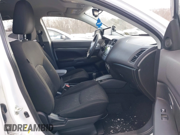 2021 Mitsubishi Outlander ES z VIN JA4APUAU0MU003918, wystawiony jako IAAI lot #41376793 z przebiegiem 30 940 mil mil oraz . Historia ofert i sprzedaży dostępna na DreamBid. Obrazek 5.