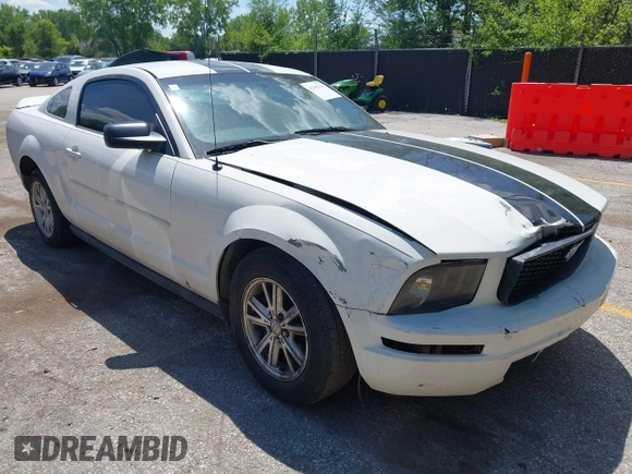 2007 Ford Mustang Deluxe z VIN 1ZVFT80N575365456, wystawiony jako IAAI lot #42195036 z przebiegiem 171 271 mil mil oraz . Historia ofert i sprzedaży dostępna na DreamBid. Obrazek 1.