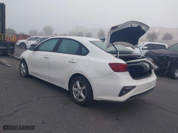 2020 Kia Forte LXS with VIN 3KPF24AD6LE225516, listed as a IAAI auction lot 41781268 with 227,009 mi miles. Bid and sale history available at carsss.com. Image 3.