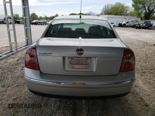 2004 Volkswagen Passat GLS with VIN WVWPD63B24P249951, listed as a Copart auction lot 54295915 with 144,336 mi miles and Salvage title. Bid and sale history available at DreamBid. Image 6.