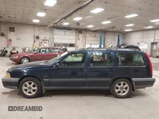 1998 Volvo V70 XC with VIN YV1LZ5647W2504059, listed as a IAAI auction lot 41704655 with 318,742 mi miles. Bid and sale history available at carsss.com. Image 12.