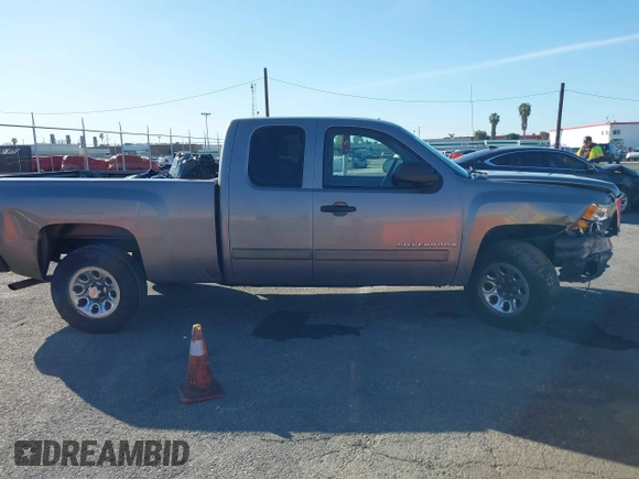 2007 Chevrolet Silverado 1500 LTZ with VIN 2GCEC19J171724891, listed as a IAAI auction lot 41820327 with 184,490 mi miles. Bid and sale history available at carsss.com. Image 13.