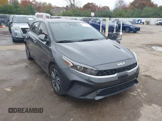 2022 Kia Forte LXS with VIN 3KPF24ADXNE445812, listed as a IAAI auction lot 40752513 with 0 mi miles. Bid and sale history available at carsss.com. Image 1.