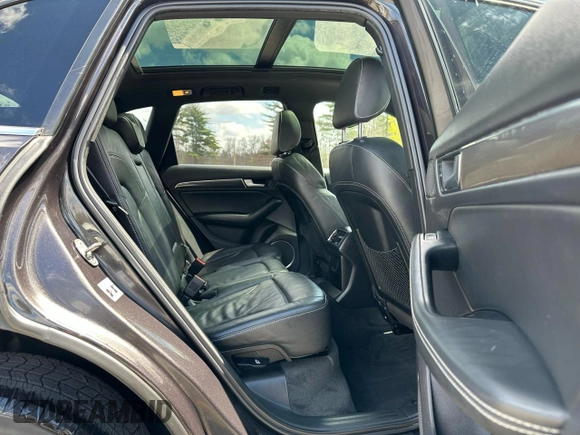 2014 Audi SQ5 Premium Plus z VIN WA1CGAFP2EA023990, wystawiony jako Copart lot #54549045 z przebiegiem 81 745 mil mil oraz Czysty tytuł • Clean title. Historia ofert i sprzedaży dostępna na DreamBid. Obrazek 5.