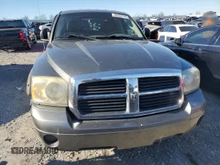 2006 Dodge Dakota SLT with VIN 1D7HW48K86S522957, listed as a Copart auction lot 82322744 with 182,278 mi miles and Salvage Title. Bid and sale history available at carsss.com. Image 5.