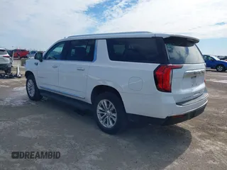 2021 GMC Yukon XL SLT with VIN 1GKS1GKD6MR100561, listed as a IAAI auction lot 41609215 with 37,429 mi miles and . Bid and sale history available at carsss.com. Image 3.