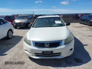 2008 Honda Accord EX-L z VIN 1HGCP36848A083642, wystawiony jako IAAI lot #42209153 z przebiegiem 257 112 mil mil oraz . Historia ofert i sprzedaży dostępna na DreamBid. Obrazek 6.