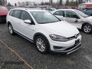 2019 Volkswagen Golf S z VIN 3VWH17AU6KM523028, wystawiony jako IAAI lot #41865196 z przebiegiem 49 333 mil mil oraz . Historia ofert i sprzedaży dostępna na DreamBid. Obrazek 1.