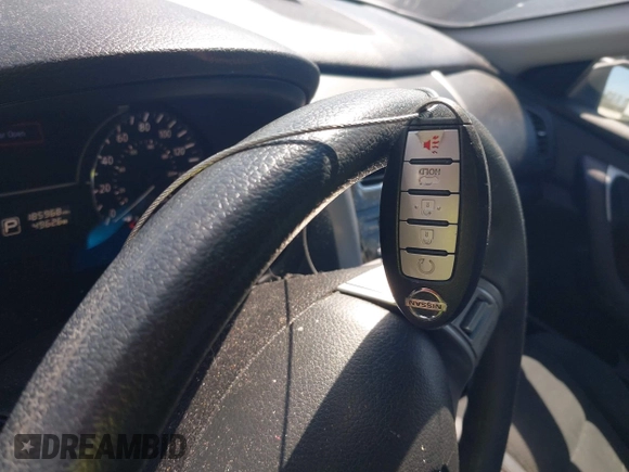 2015 Nissan Altima 2.5 SV with VIN 1N4AL3AP7FC168658, listed as a IAAI auction lot 42044500 with 185,968 mi miles. Bid and sale history available at carsss.com. Image 11.