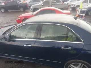 2013 Mercedes-Benz E 350 Luxury с VIN WDDHF5KB8DA763466, выставлен на аукционе IAAI как лот 42388714 с пробегом 109 323 миль миль и . История ставок и продаж доступна на DreamBid. Изображение 15.