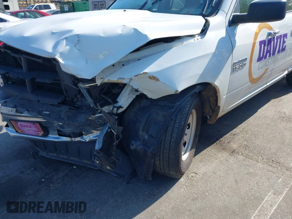 2018 Ram 1500 SLT z VIN 1C6RR6GG7JS324269, wystawiony jako IAAI lot #42148220 z przebiegiem 159 296 mil mil oraz . Historia ofert i sprzedaży dostępna na DreamBid. Obrazek 18.