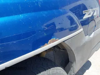 2003 Chevrolet Avalanche z VIN 3GNEK13TX3G208938, wystawiony jako IAAI lot #42262948 z przebiegiem 276 056 mil mil oraz . Historia ofert i sprzedaży dostępna na DreamBid. Obrazek 6.
