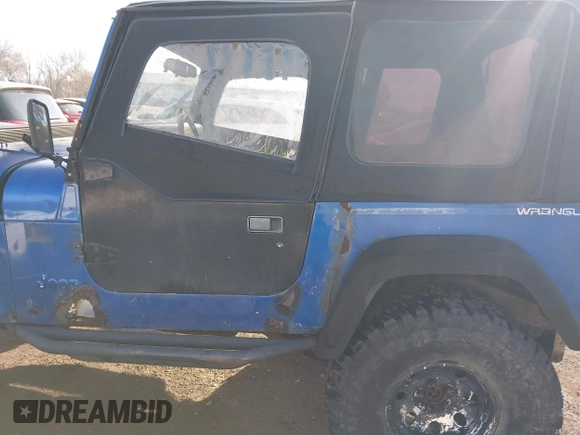 1995 Jeep Wrangler S with VIN 1J4FY19P3SP260597, listed as a IAAI auction lot 41883021 with 176,555 mi miles. Bid and sale history available at carsss.com. Image 14.