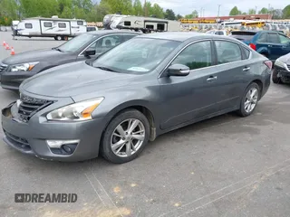 2014 Nissan Altima SV with VIN 1N4AL3AP3EN247800, listed as a IAAI auction lot 42040413 with 179,781 mi miles and . Bid and sale history available at DreamBid. Image 17.