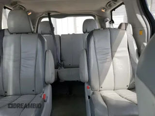 2011 Toyota Sienna XLE with VIN 5TDDK3DC6BS016463, listed as a Copart auction lot 58958305 with 270,424 mi miles and Salvage title. Bid and sale history available at DreamBid. Image 10.