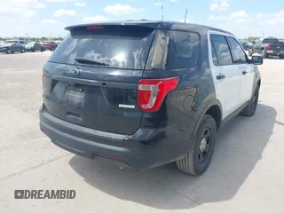 2018 Ford Police Interceptor Utility с VIN 1FM5K8AT1JGB19090, выставлен на аукционе IAAI как лот 42413195 с пробегом 118 313 миль миль и . История ставок и продаж доступна на DreamBid. Изображение 4.