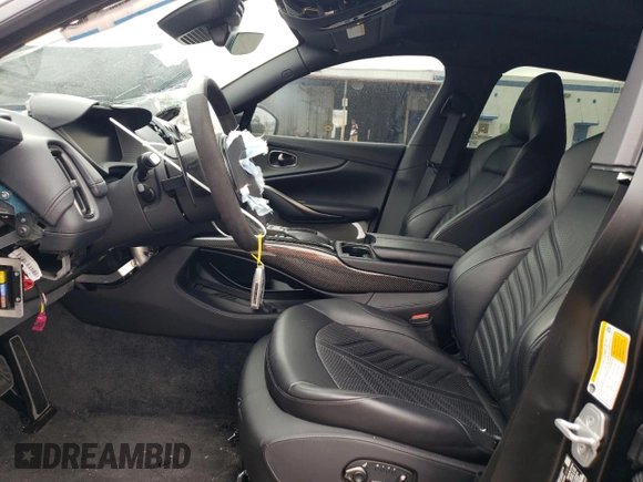 2023 Aston Martin DBX 707 z VIN SD7VUJBW2PTV06486, wystawiony jako Copart lot #55818283 z przebiegiem Nie podano mil oraz . Historia ofert i sprzedaży dostępna na DreamBid. Obrazek 7.