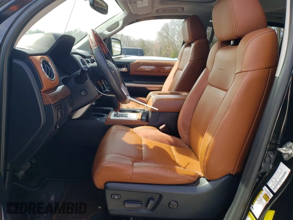 2017 Toyota Tundra Platinum z VIN 5TFAY5F12HX629644, wystawiony jako Copart lot #51500855 z przebiegiem 46 056 mil mil oraz Szkoda całkowita • Salvage title. Historia ofert i sprzedaży dostępna na DreamBid. Obrazek 7.