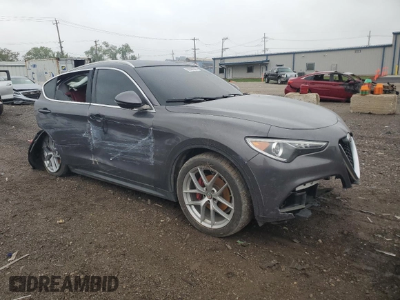 2018 Alfa Romeo Stelvio z VIN ZASFAKAN7J7B72474, wystawiony jako Copart lot #58086545 z przebiegiem Nie podano mil oraz Czysty tytuł • Clean title. Historia ofert i sprzedaży dostępna na DreamBid. Obrazek 4.