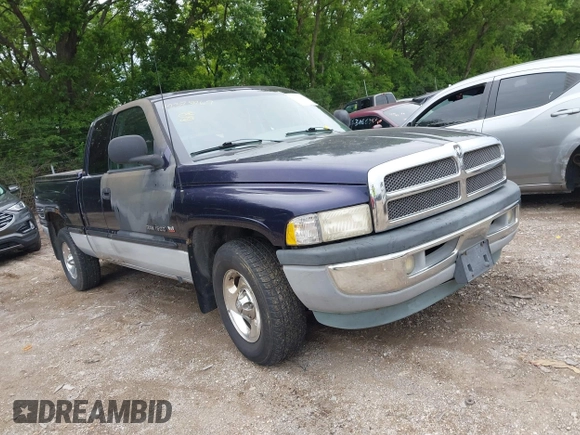 1998 Dodge 1500 z VIN 3B7HC13Z2WG206757, wystawiony jako IAAI lot #42373469 z przebiegiem 151 099 mil mil oraz . Historia ofert i sprzedaży dostępna na DreamBid. Obrazek 1.