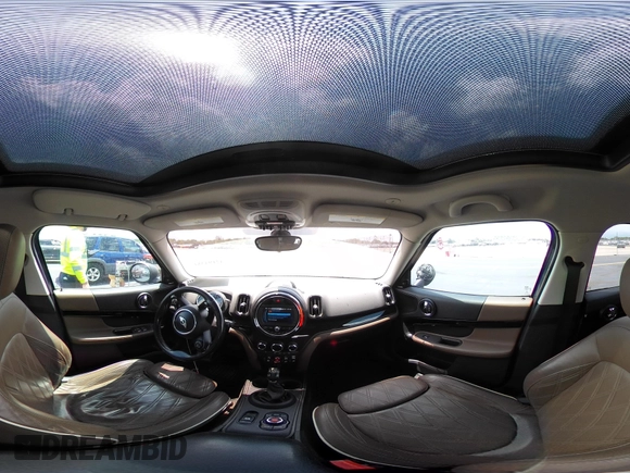 2018 MINI Countryman Cooper S z VIN WMZYT3C35J3E00804, wystawiony jako IAAI lot #42194381 z przebiegiem 101 634 mil mil oraz . Historia ofert i sprzedaży dostępna na DreamBid. Obrazek 18.