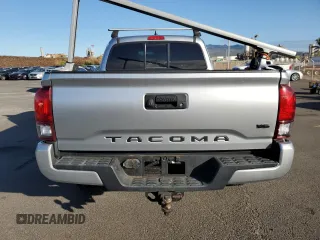 2022 Toyota Tacoma SR z VIN 3TYRZ5CN3NT017224, wystawiony jako Copart lot #44068435 z przebiegiem 11 836 mil mil oraz Szkoda całkowita • Salvage title. Historia ofert i sprzedaży dostępna na DreamBid. Obrazek 6.