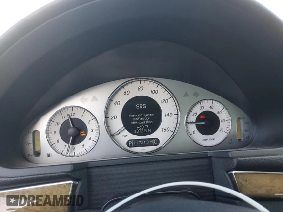 2007 Mercedes-Benz E-Class 3.5L with VIN WDBUF56X47B084760, listed as a Copart auction lot 84942024 with 117,213 mi miles and Salvage Title. Bid and sale history available at carsss.com. Image 9.