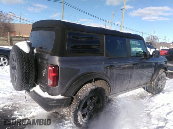 2022 Ford Bronco with VIN 1FMDE5BH4NLA84313, listed as a IAAI auction lot 41600748 with 35,408 mi miles and . Bid and sale history available at DreamBid. Image 4.