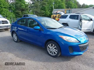 2012 Mazda 3 i Touring z VIN JM1BL1V8XC1524565, wystawiony jako IAAI lot #42278090 z przebiegiem 126 266 mil mil oraz . Historia ofert i sprzedaży dostępna na DreamBid. Obrazek 1.