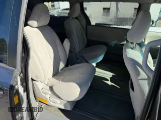 2014 Toyota Sienna LE with VIN 5TDJK3DC4ES074014, listed as a Copart auction lot 43662405 with 284,647 mi miles and Clean Title. Bid and sale history available at DreamBid. Image 5.