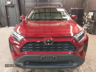 2022 Toyota RAV4 XLE with VIN 2T3P1RFV7NW271577, listed as a IAAI auction lot 42570463 with 20,106 mi miles and . Bid and sale history available at DreamBid. Image 12.