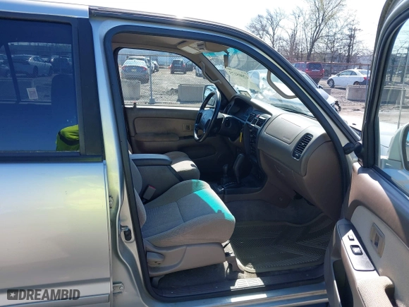 2000 Toyota 4Runner SR5 with VIN JT3HN86R1Y0296588, listed as a IAAI auction lot 42005173 with 177,946 mi miles. Bid and sale history available at carsss.com. Image 5.
