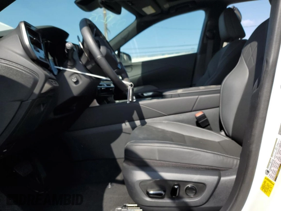 2024 Lexus RX 350 with VIN 2T2BAMBA3RC043250, listed as a Copart auction lot 59143725 with 7,983 mi miles and Salvage title. Bid and sale history available at DreamBid. Image 7.