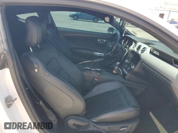 2015 Ford Mustang GT z VIN 1FA6P8CF2F5380061, wystawiony jako Copart lot #55705915 z przebiegiem 124 230 mil mil oraz Szkody całkowita. Historia ofert i sprzedaży dostępna na DreamBid. Obrazek 10.