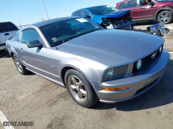 2006 Ford Mustang GT Deluxe with VIN 1ZVHT82H465246649, listed as a IAAI auction lot 41775304 with 191,289 mi miles. Bid and sale history available at carsss.com. Image 1.