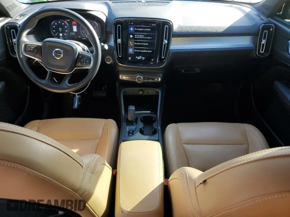 2020 Volvo XC40 Momentum with VIN YV4162UK8L2177380, listed as a Copart auction lot 49244565 with 45,228 mi miles and Salvage Title. Bid and sale history available at DreamBid. Image 8.