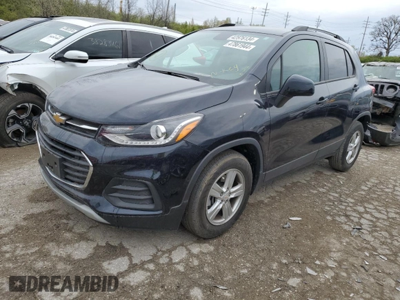 2022 Chevrolet Trax LT with VIN KL7CJLSM3NB547767, listed as a Copart auction lot 47861944 with 17,647 mi miles and Salvage Title. Bid and sale history available at carsss.com. Image 1.