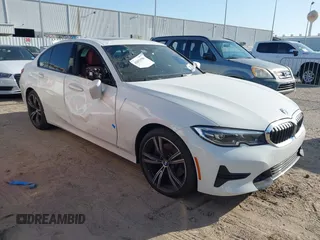 2022 BMW 3 Series 330i z VIN 3MW5R1J01N8C72194, wystawiony jako IAAI lot #41833596 z przebiegiem 24 296 mil mil oraz . Historia ofert i sprzedaży dostępna na DreamBid. Obrazek 1.