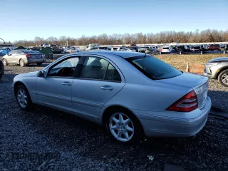 2002 Mercedes-Benz C 230/260/280/320 with VIN WDBRF61J92F200907, listed as a Copart auction lot 85004194 with 80,953 mi miles and Salvage Title. Bid and sale history available at DreamBid. Image 2.
